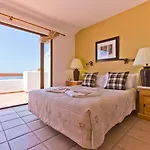 Ona Beverly Hills Aparthotel